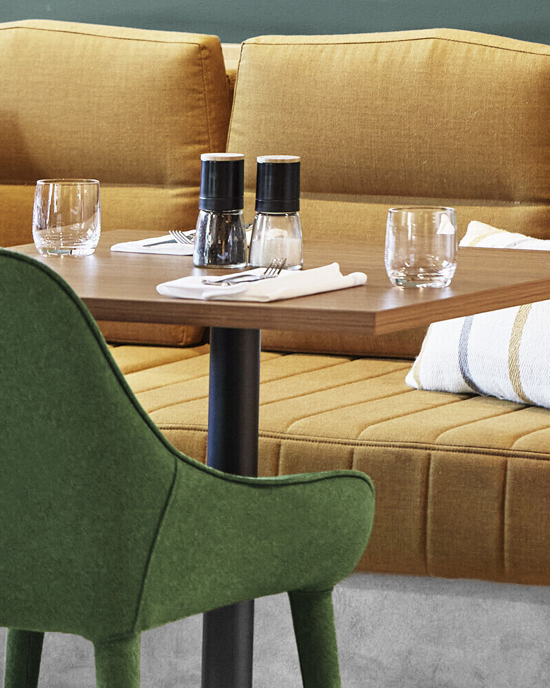  HOLIDAY INN REMARKABLES PARK